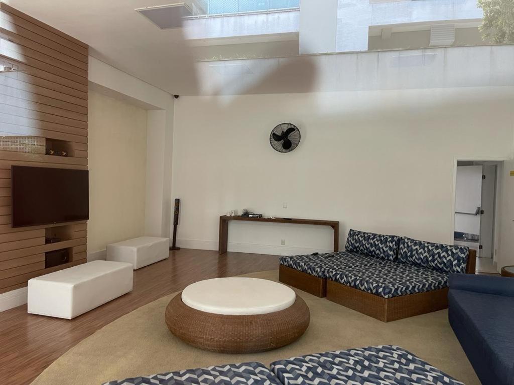 Lindo Apartamento A 50 Metros Da Praia غوارويا المظهر الخارجي الصورة