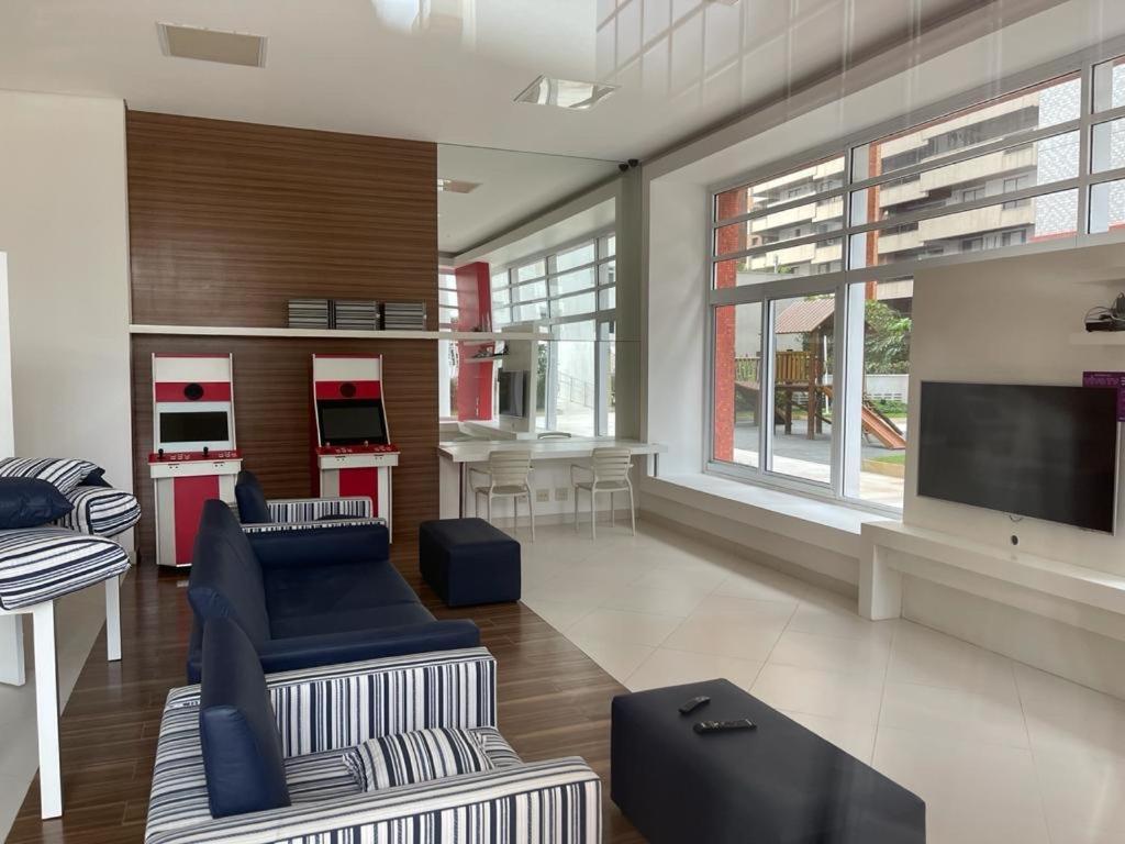 Lindo Apartamento A 50 Metros Da Praia غوارويا المظهر الخارجي الصورة